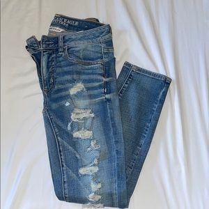 American Eagle Distressed/Ripped Jeans 2 Regular